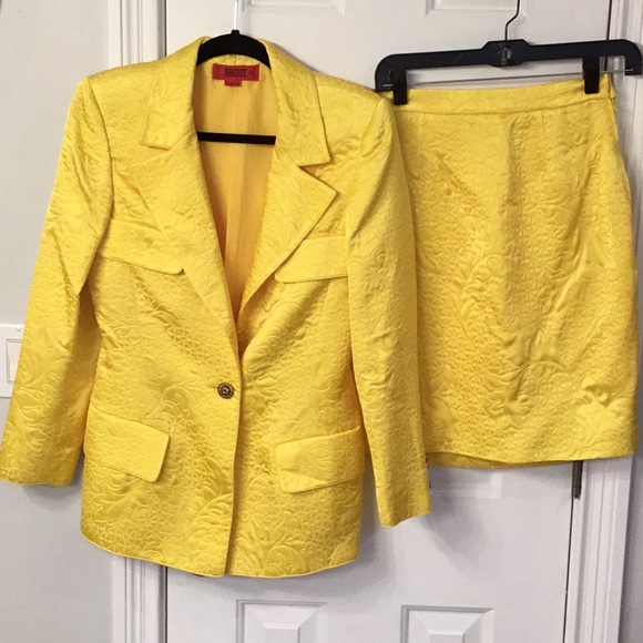 Valentino Night Yellow Suit - Picture 1 of 8